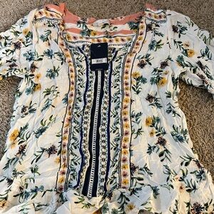 Lucky Brand Short Sleeve Top Size Small NWT